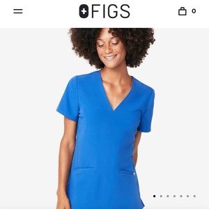 Figs scrub top